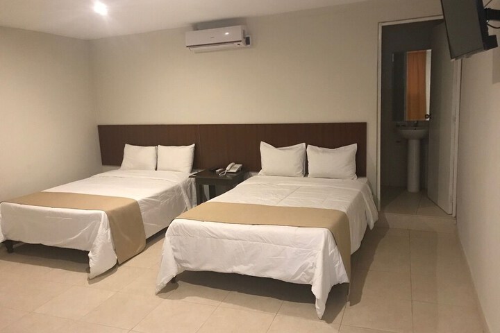Room 7 of 11