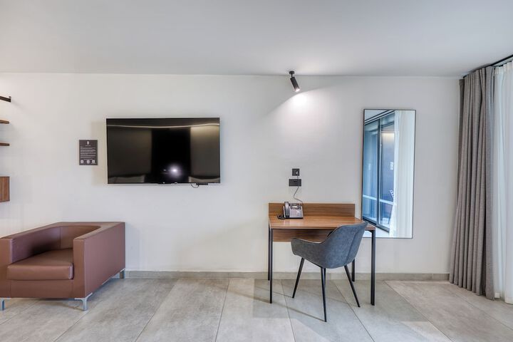 Room 97 of 150
