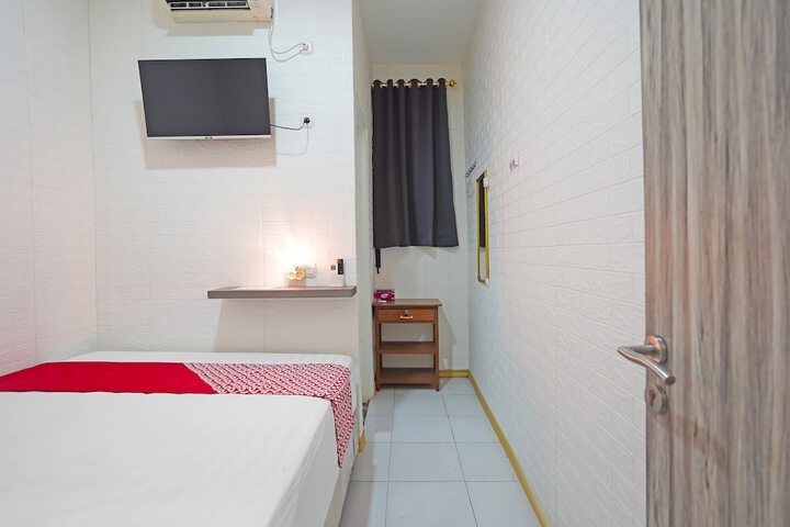 Room 10 of 24