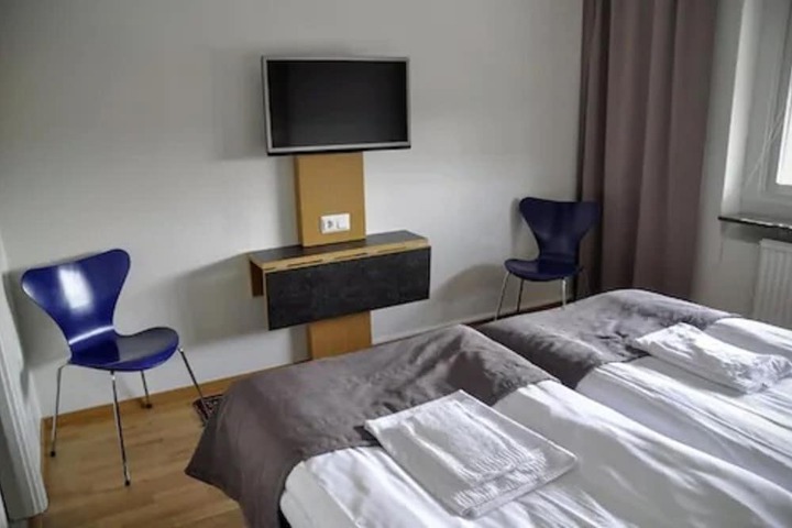 Room 28 of 58