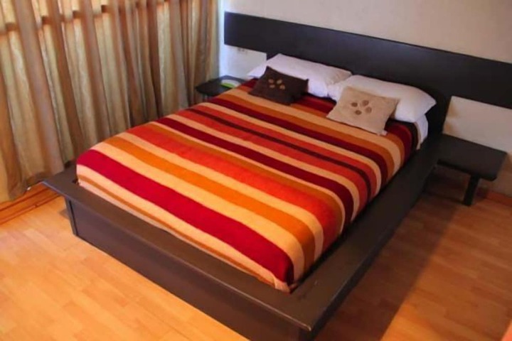 Room 9 of 26