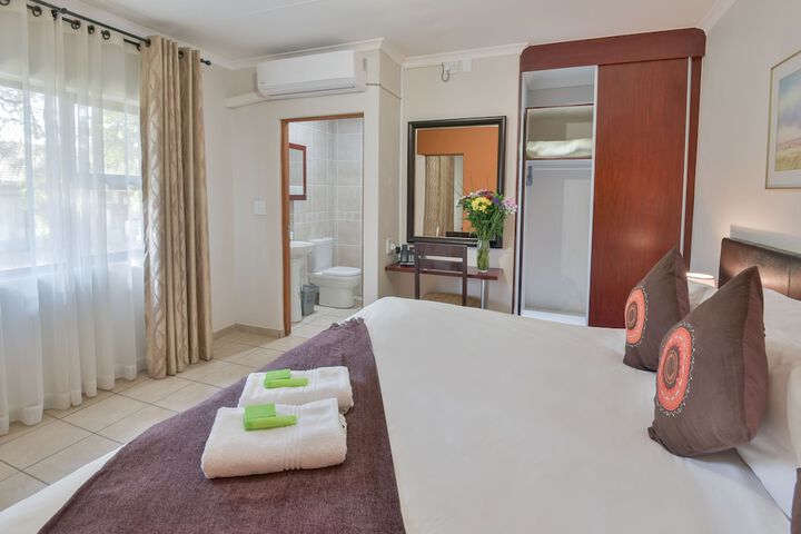 Room 8 of 52