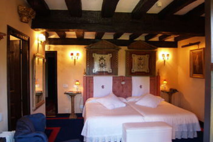 Room 21 of 53