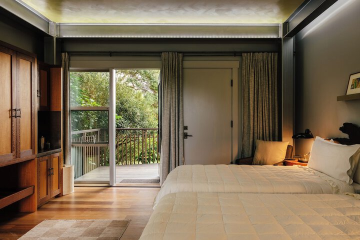 Room 18 of 46
