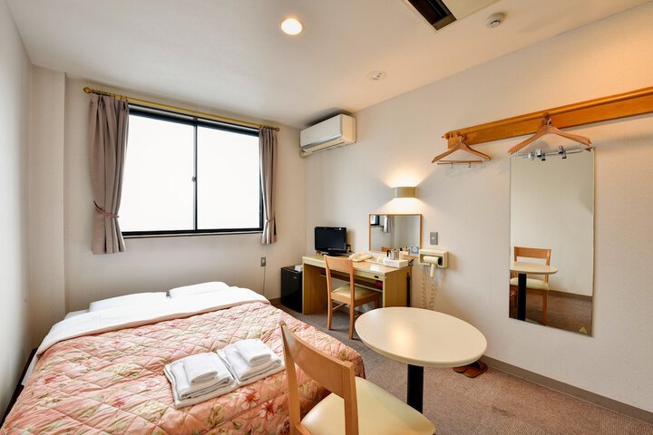 Room 10 of 70
