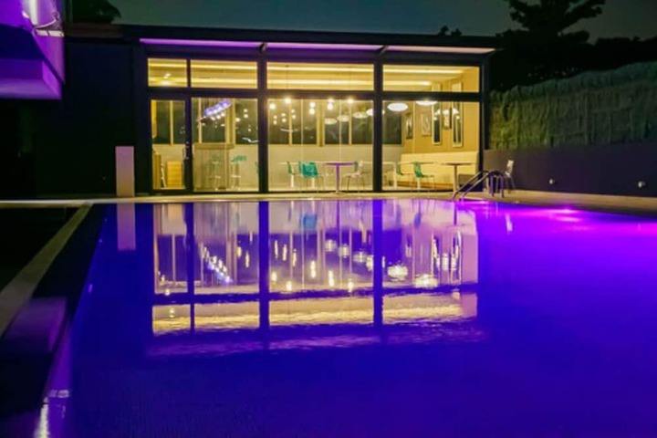 Pool 53 of 110