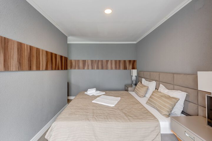 Room 18 of 34