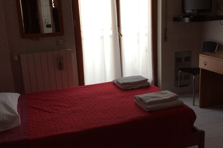 Room 3 of 14