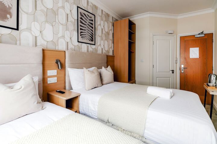 Room 45 of 110
