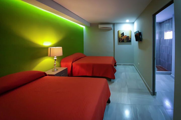 Room 6 of 19
