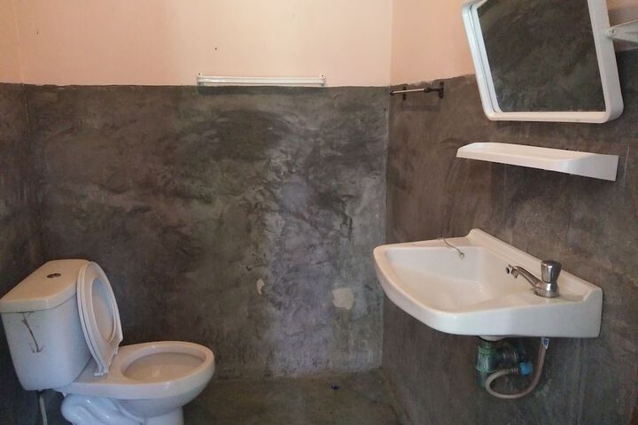 Room 12 of 23