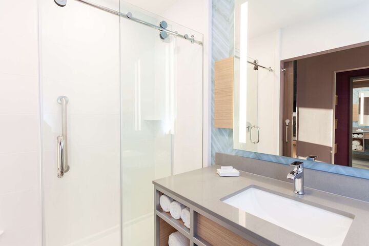Bathroom shower