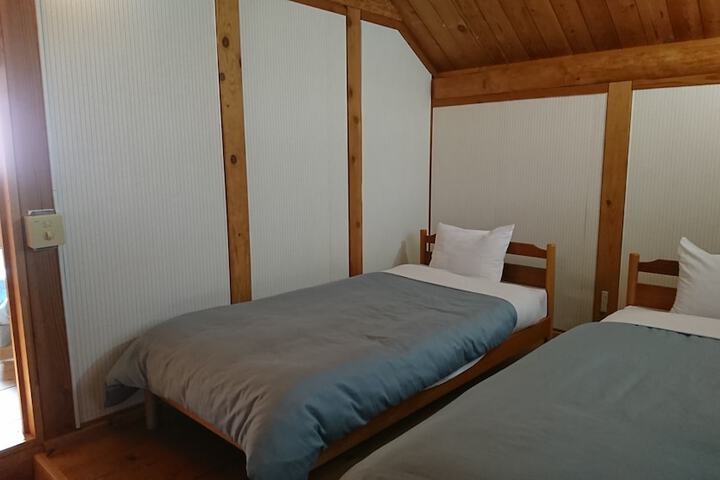 Room 17 of 54