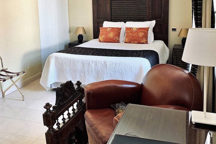 Room 5 of 32