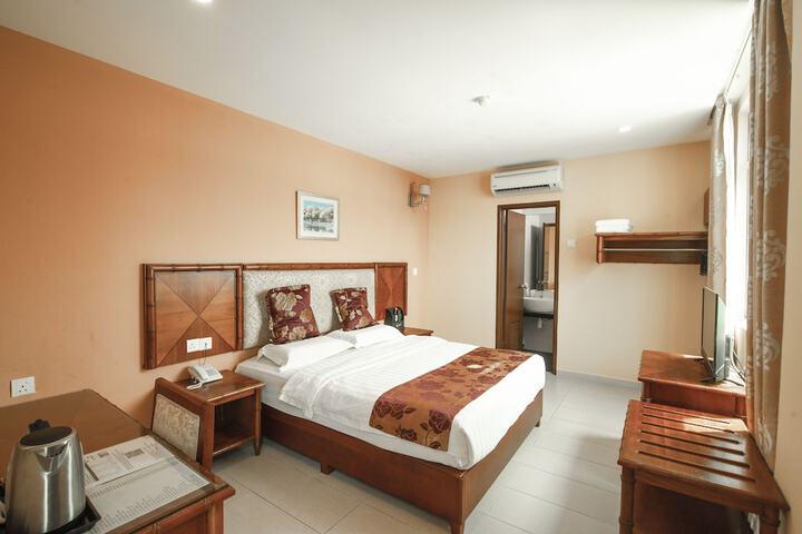 Room 15 of 30