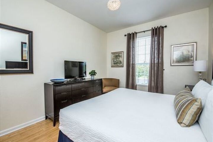 Room 3 of 9