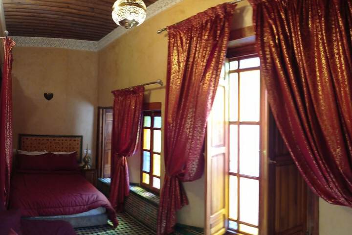 Room 28 of 63