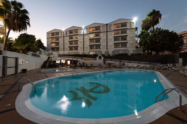 Pools & Facilities