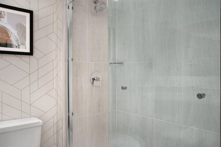 Bathroom shower