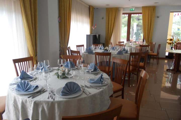 Dining Photos