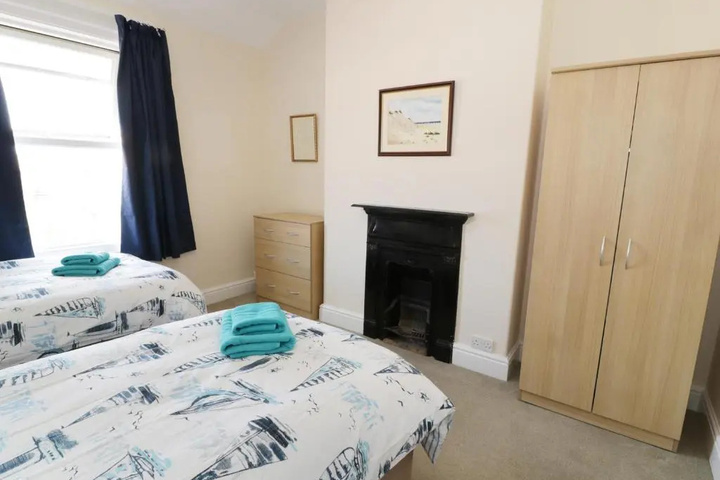 Room 2 of 18