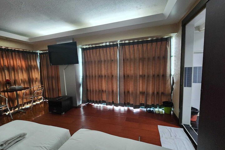 Room 21 of 56