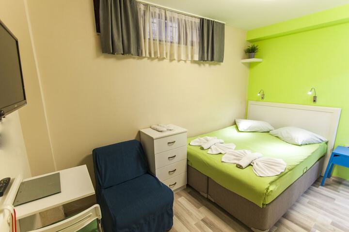 Room 21 of 30