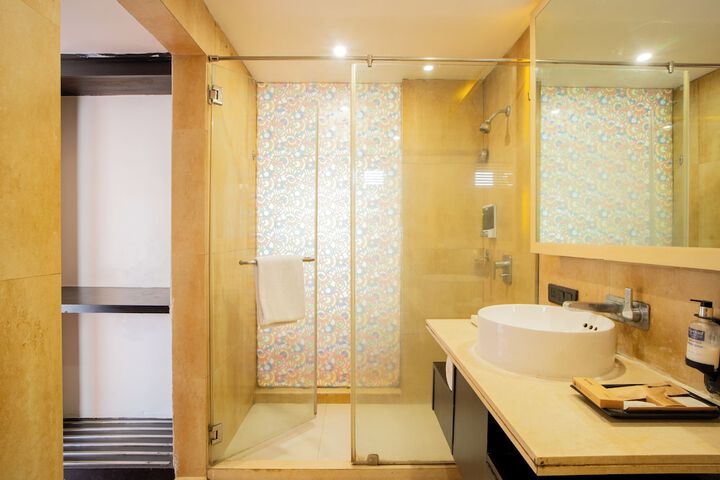 Room 65 of 145