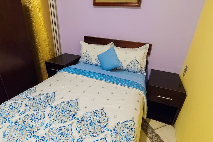 Room 2 of 10