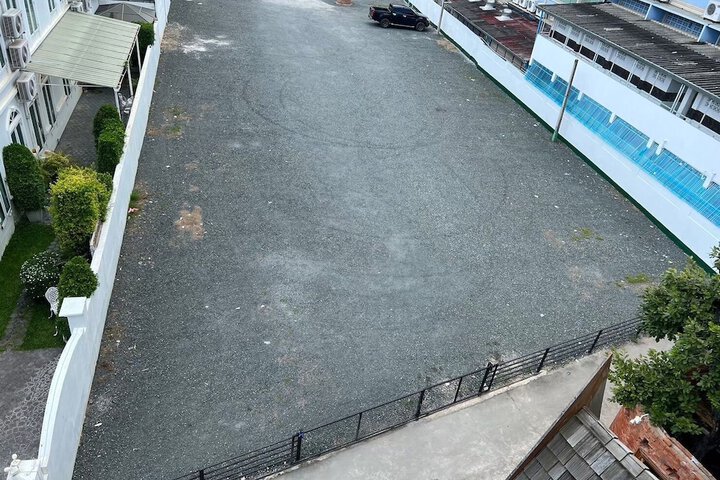 Property Grounds 106 of 110