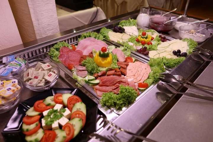 Dining 60 of 88