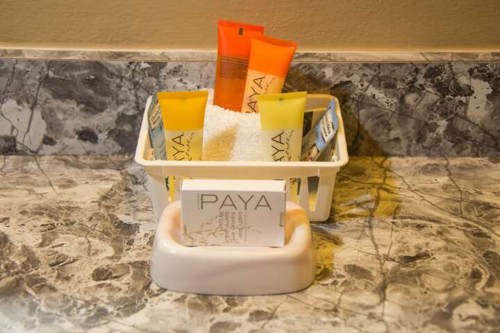 Bathroom amenities