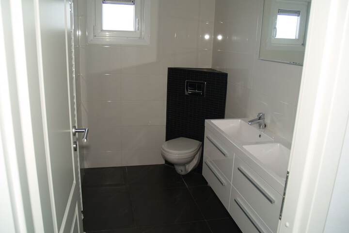 Room 12 of 40