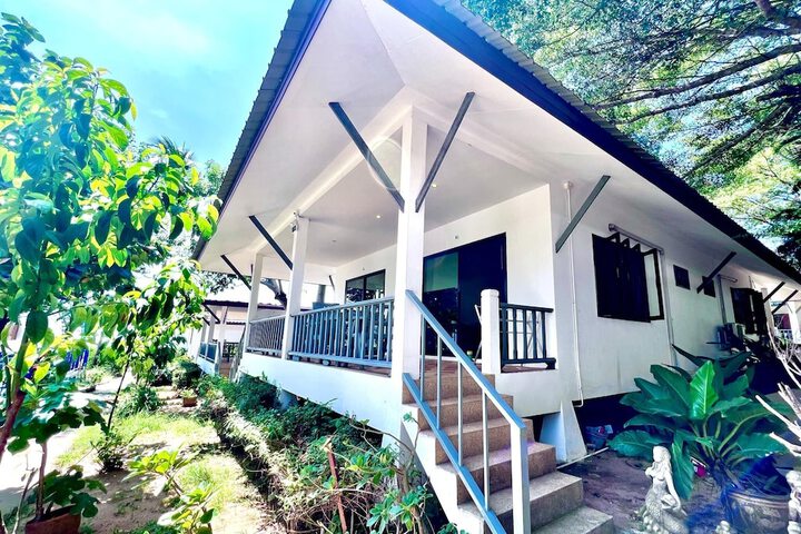 Room 35 of 293