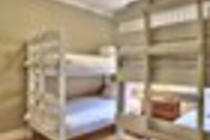 Room 20 of 132