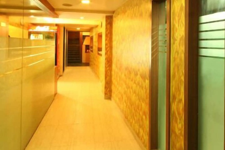 Ballroom/Hall 15 of 15