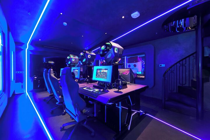 Room 10 of 29