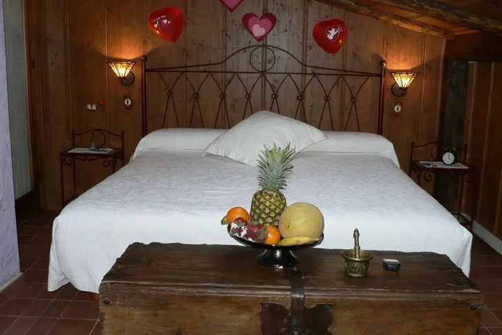 Room 5 of 22
