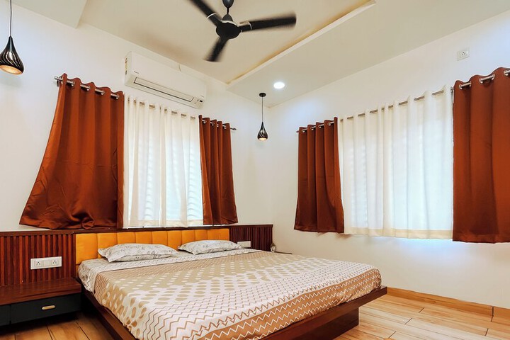 Room 9 of 30