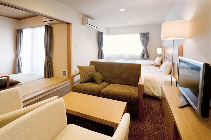 Room 10 of 72