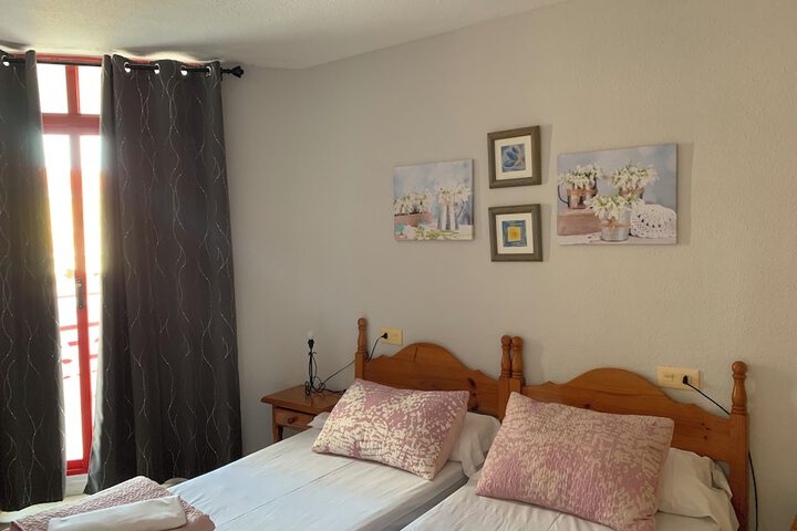 Room 9 of 29