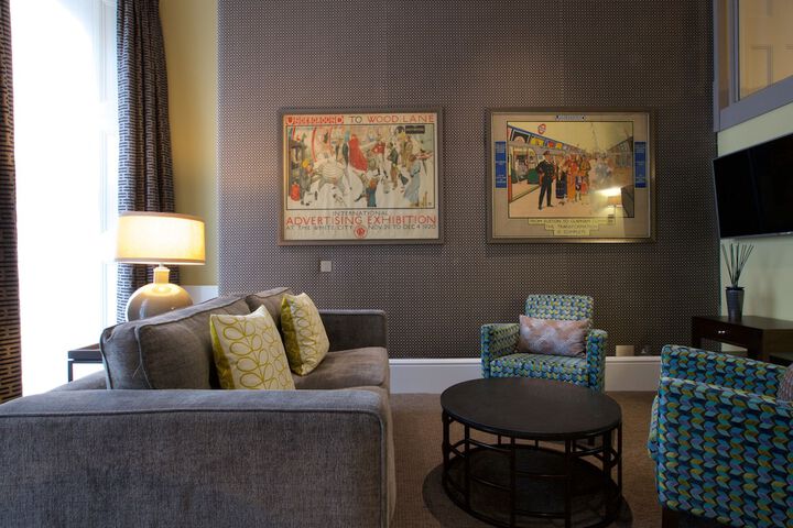 Room 43 of 82