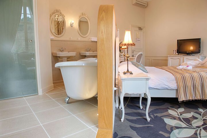 Room 20 of 61