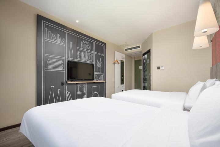 Room 20 of 41