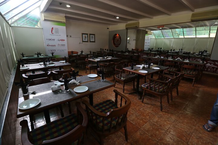 Dining 4 of 30