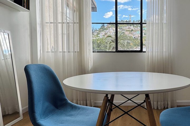 Room 19 of 37