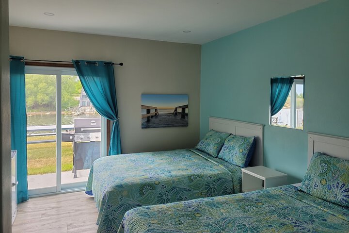 Room 2 of 16