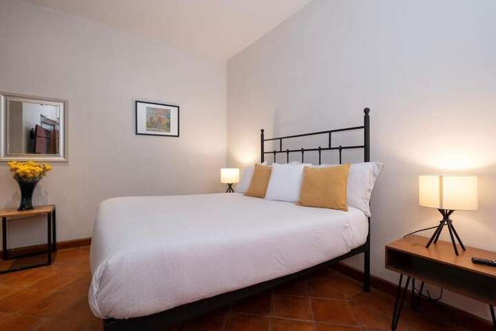Room 3 of 9