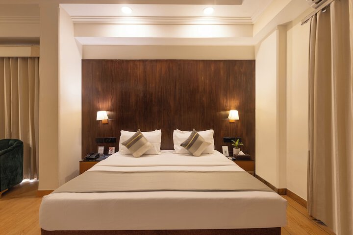 Room 4 of 60