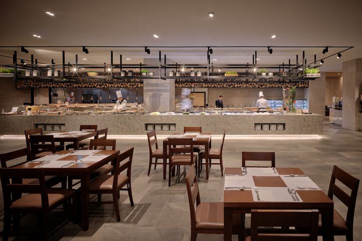 Dining 94 of 110